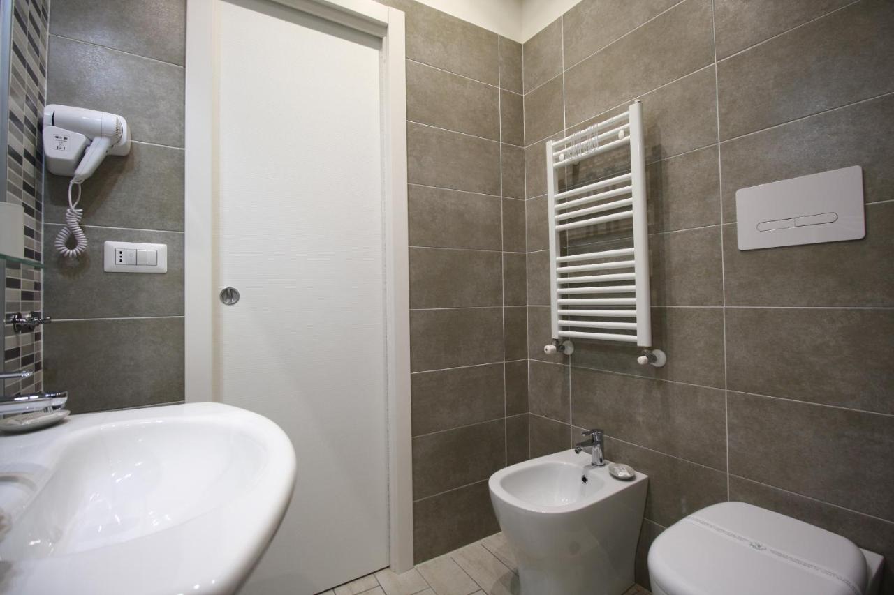 Recia Room Naples Extérieur photo