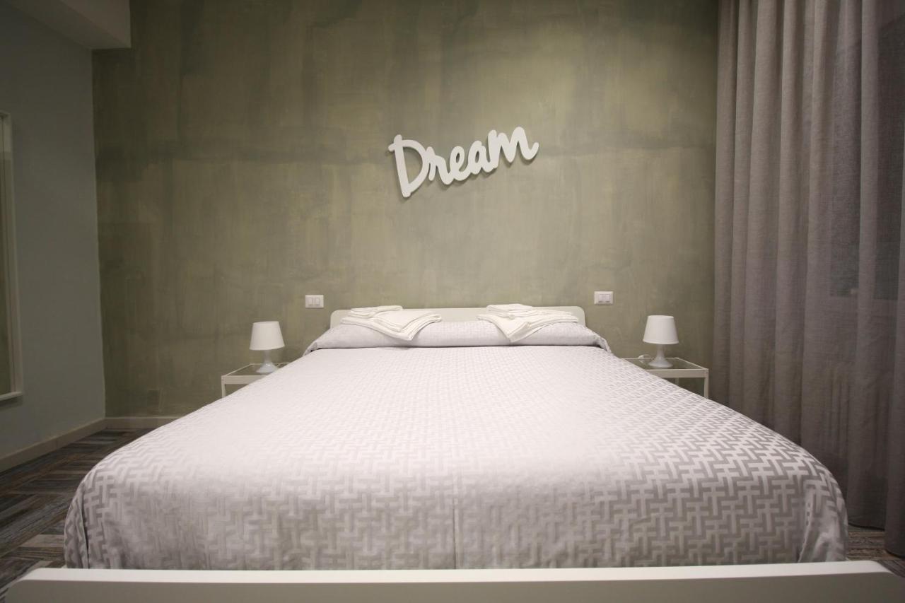 Recia Room Naples Extérieur photo