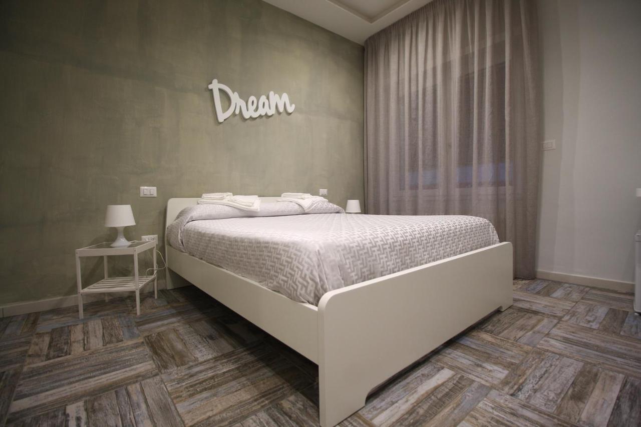 Recia Room Naples Extérieur photo