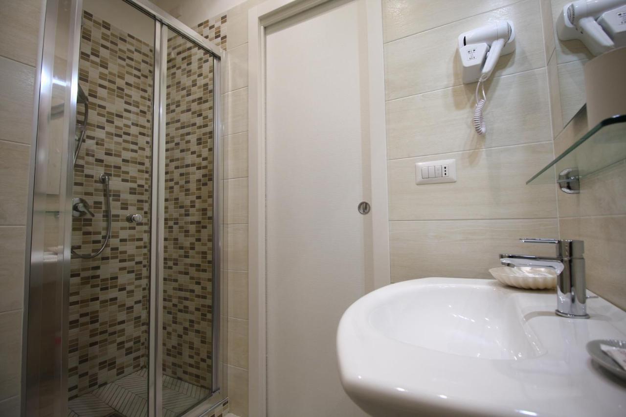 Recia Room Naples Extérieur photo