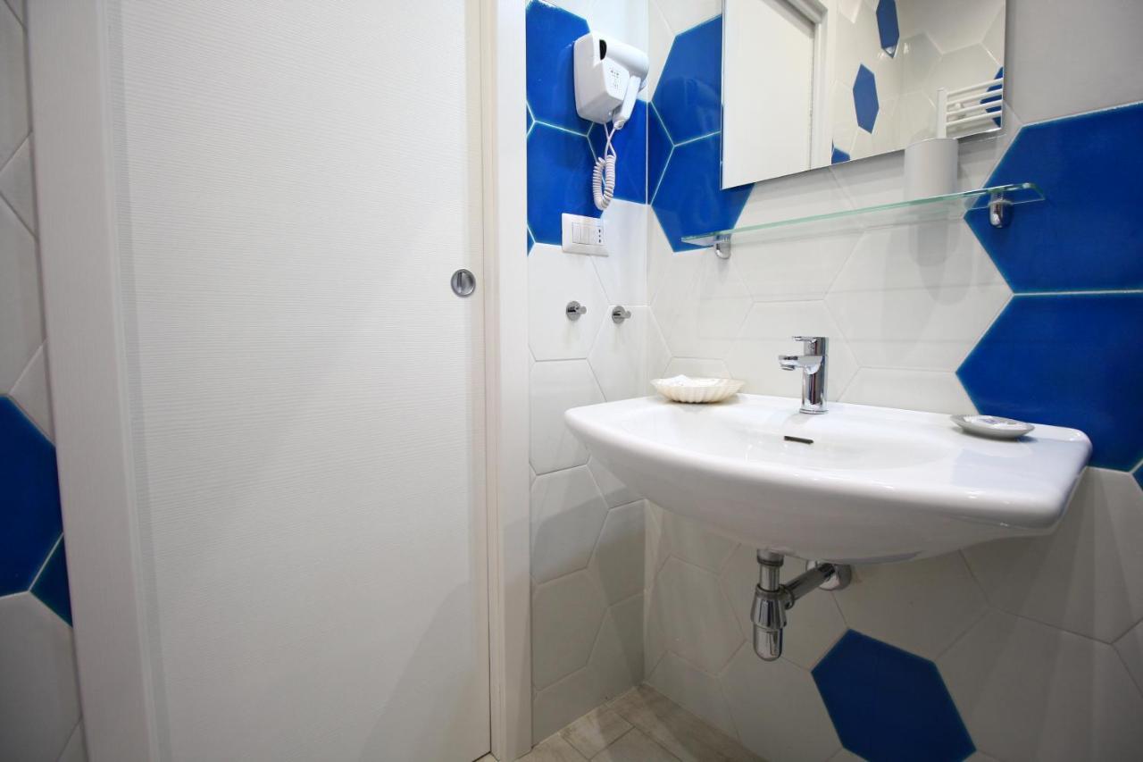 Recia Room Naples Extérieur photo