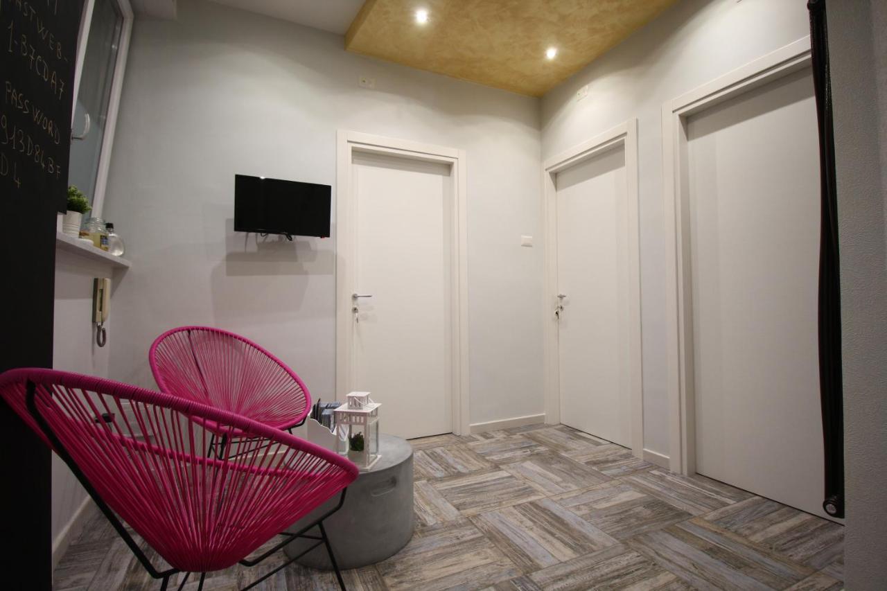 Recia Room Naples Extérieur photo